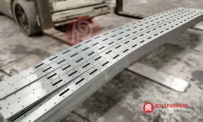 01-photo-inner-post-Rollformers-of-Steel